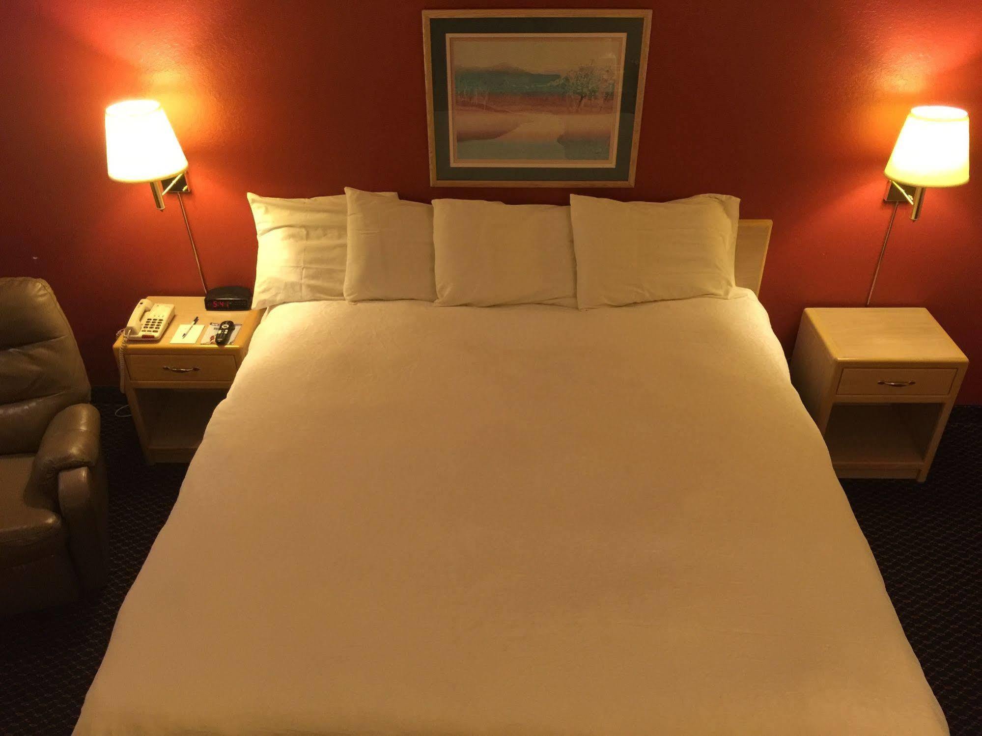 Americas Best Value Inn - Garden City Exteriér fotografie